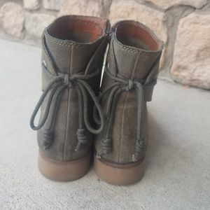 Lucky Brand Olive Green Gwenore Boots 9M